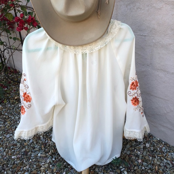 vintage (?) bohemian western Lace  floral embroidered bell sleeve shirt - Picture 5 of 14